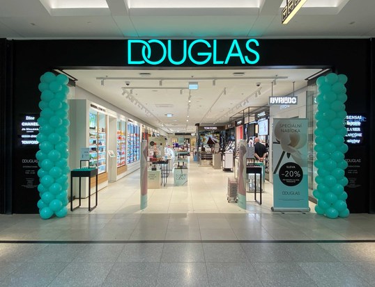 PAL_Douglas_exterier_mala