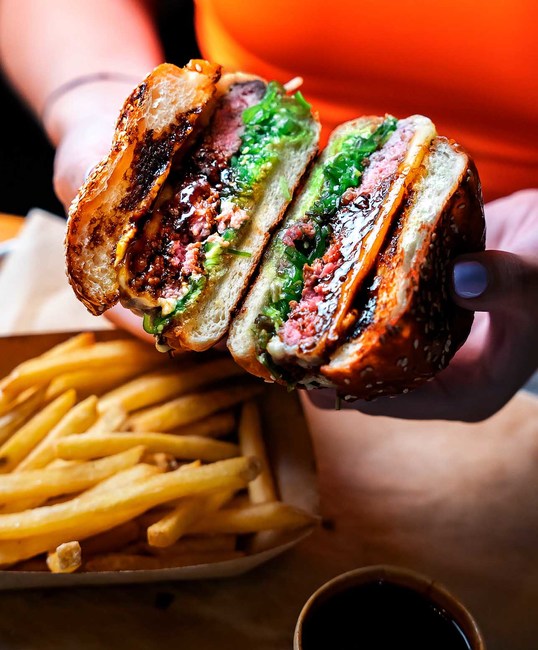 Bacon_Burger_foto_3_upravene_male