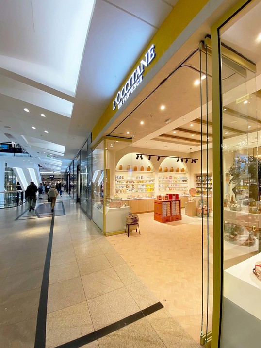 PAL_Loccitane_po_rekonstrukci_exterier_2_mala