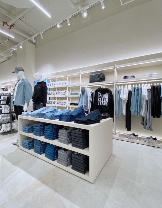 Calvin_Klein_interier_5_final_mala