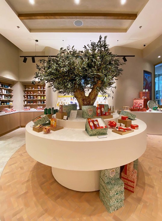 PAL_Loccitane_po_rekonstrukci_interier_1_mala