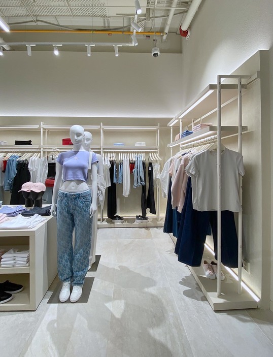 Calvin_Klein_interier_1_final_mala